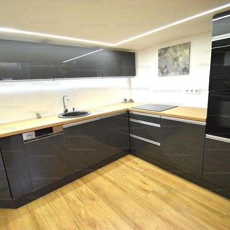 Julia Apartman Miskolc Extérieur photo