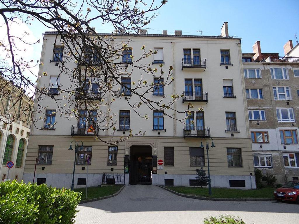 Julia Apartman Miskolc Extérieur photo